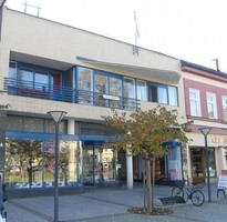 Památka moderní, funkcionalistické  architektury - býv. Rodingerův obchodní dům