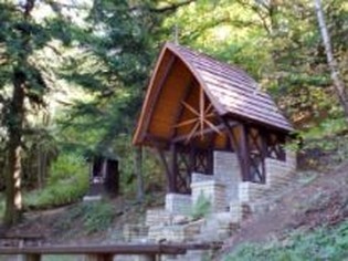 Poutní místo se studánkou Dělanovec