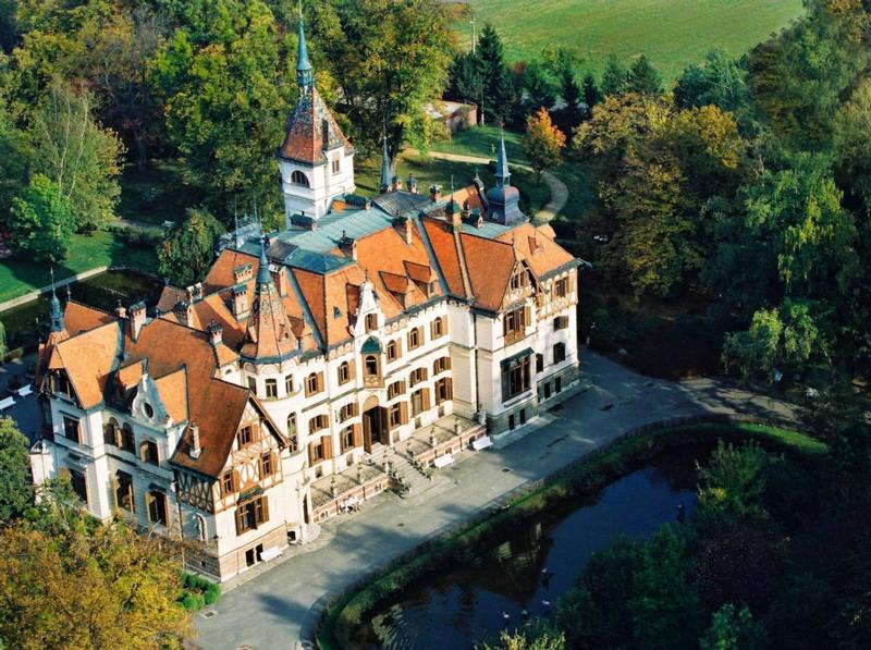 Zámek Zlín-Lešná