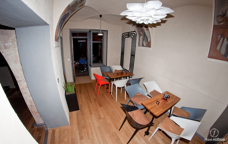 Academy Cafe and coctail bar