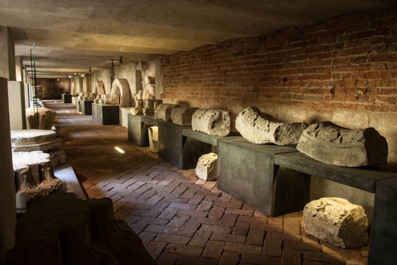 Velehrad, podzemí baziliky s lapidáriem a expozicí "Martyrion - svědkové víry 20. století"