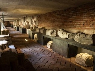 Velehrad, podzemí baziliky s lapidáriem a expozicí "Martyrion - svědkové víry 20. století"