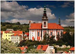 Farní kostel sv. Petra a Pavla