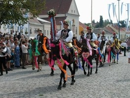 Slovácký rok v Kyjově - skoronská jízda králů