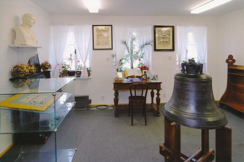 Nadační dům Dr. Kachníka a Vychovatelská knihovna J. A. Komenského