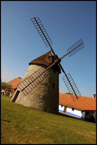 Větrný mlýn Kuželov