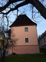 Místní znají dům i pod označením katovna