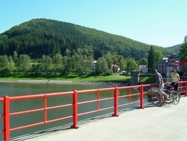 Okolí přehrady Bystřička je rájem cyklistů i turistů.