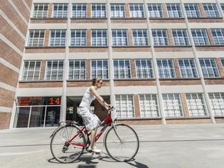 14|15 BAŤŮV INSTITUT