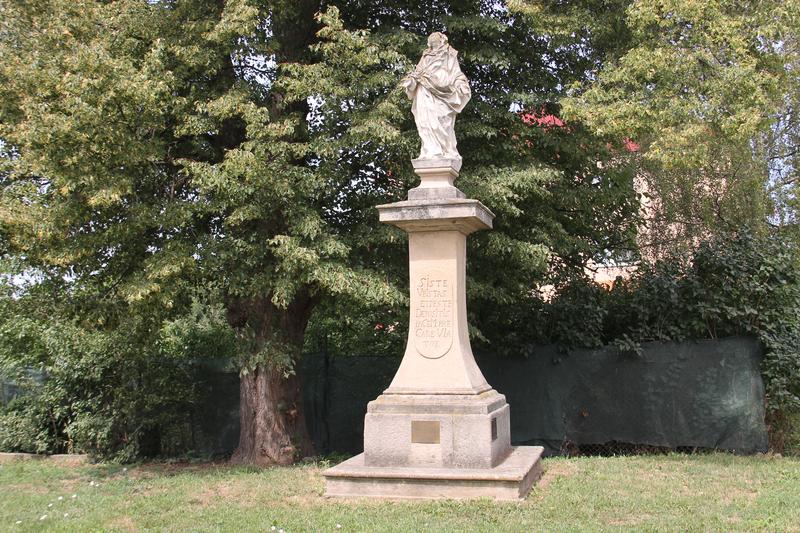 Socha Panny Marie Sedmibolestné