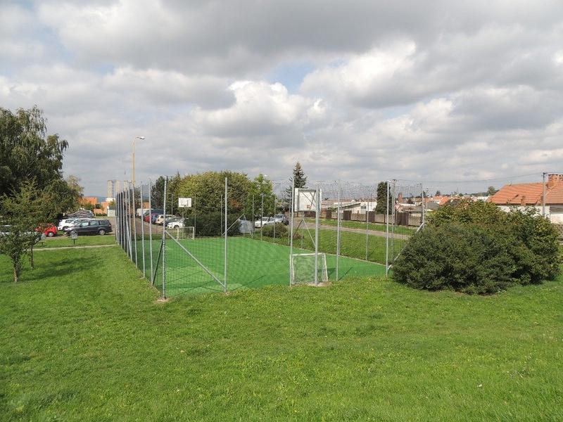 Víceúčelové hřiště na ul. KONEČNÁ