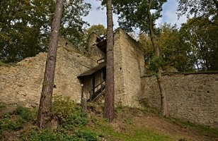 zřícenina hradu Lukov
