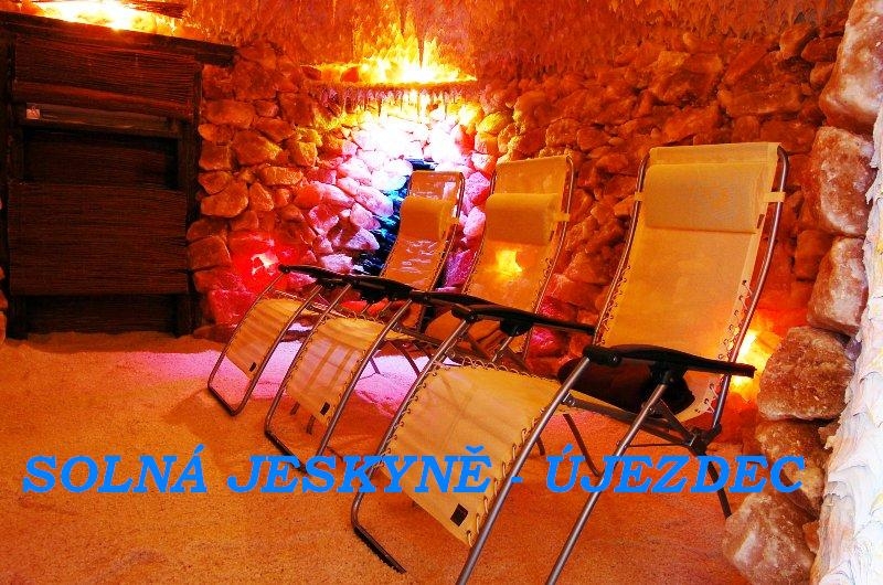 SOLNÁ JESKYNĚ - Újezdec
