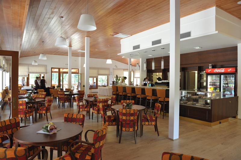 SIRNATÉ LÁZNĚ Ostrožská Nová Ves - kavárna