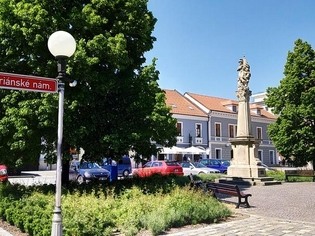 Sloup se sochou svatého Floriána