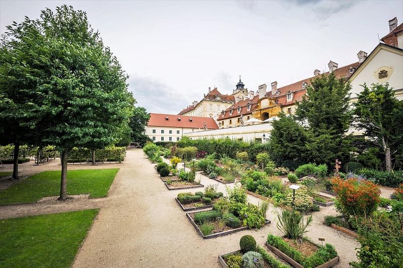 Bylinková zahrada Lu &amp; Tiree Chmelar